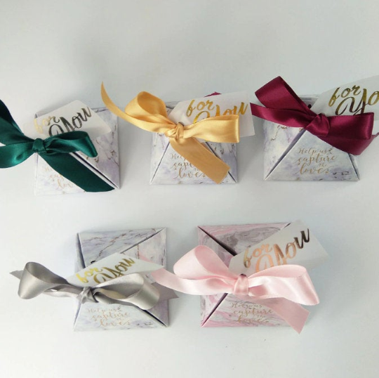 CREATEME™ DIY Marbled Pyramid Style Thank You Gift Boxes