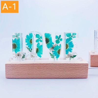 Customized Letters Dried Flower Wood Night Light Creative Romantic Table Lamp Gift for Couple Valentine Day Kid Birthday