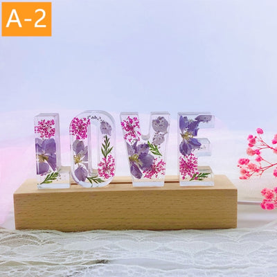 Customized Letters Dried Flower Wood Night Light Creative Romantic Table Lamp Gift for Couple Valentine Day Kid Birthday
