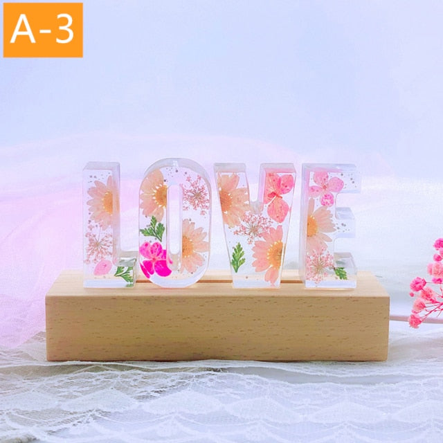 Customized Letters Dried Flower Wood Night Light Creative Romantic Table Lamp Gift for Couple Valentine Day Kid Birthday