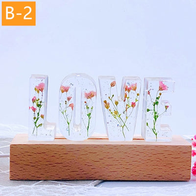 Customized Letters Dried Flower Wood Night Light Creative Romantic Table Lamp Gift for Couple Valentine Day Kid Birthday