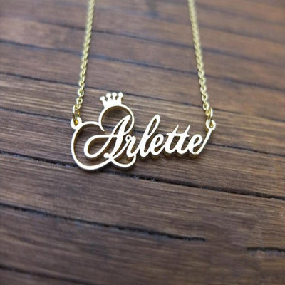 CREATEME™ Personalized Royal Name Necklace